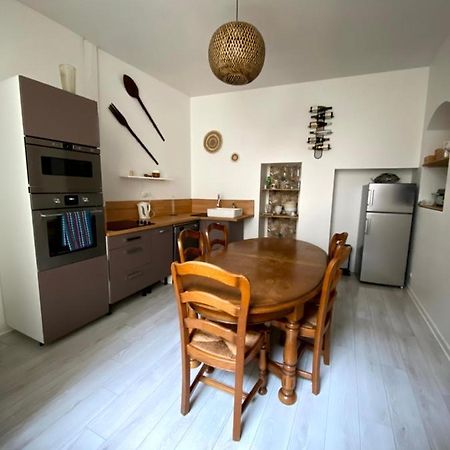Gite Les Domaines Apartment Avallon Bagian luar foto