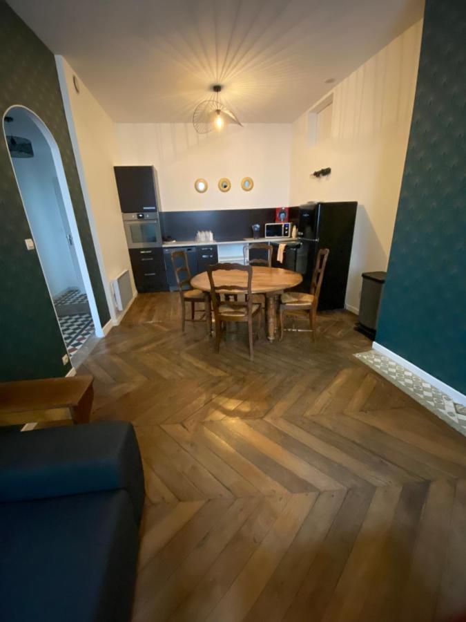 Gite Les Domaines Apartment Avallon Bagian luar foto