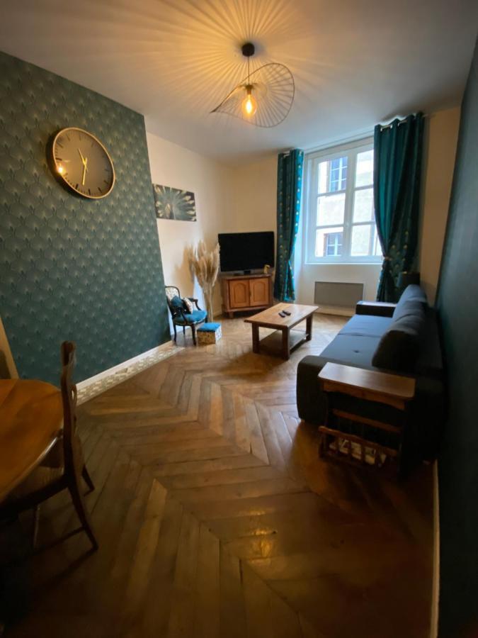 Gite Les Domaines Apartment Avallon Bagian luar foto