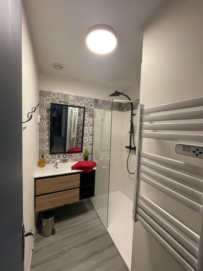 Gite Les Domaines Apartment Avallon Bagian luar foto