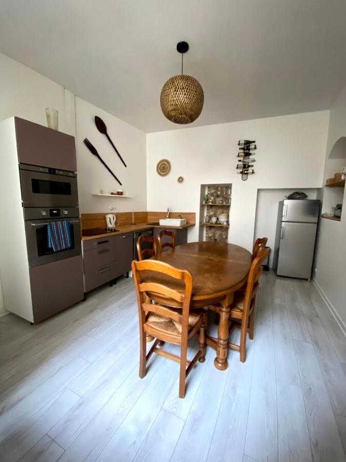 Gite Les Domaines Apartment Avallon Bagian luar foto